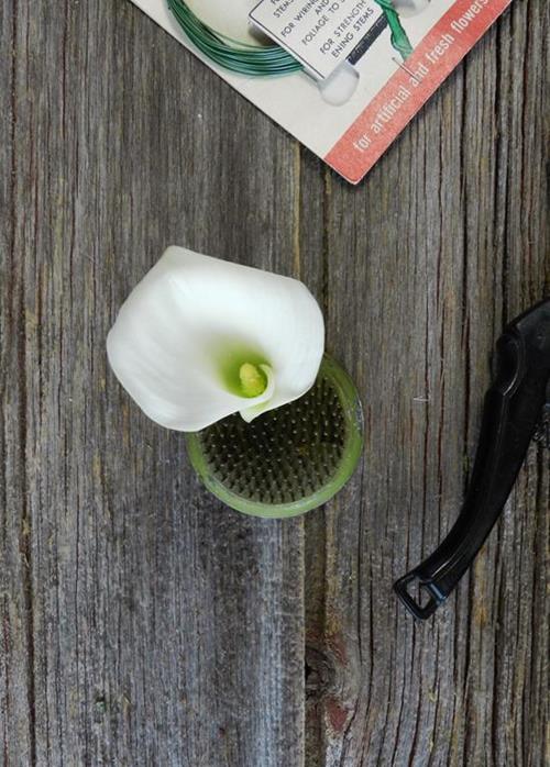 CRYSTAL WHITE   MINI CALLA